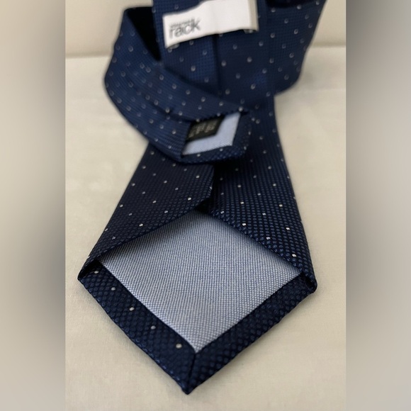 Nordstrom Rack Men’s Blue/Polka Dot Necktie, 50% Silk 50% Poly; Approx 3” x 58” - Picture 2 of 6